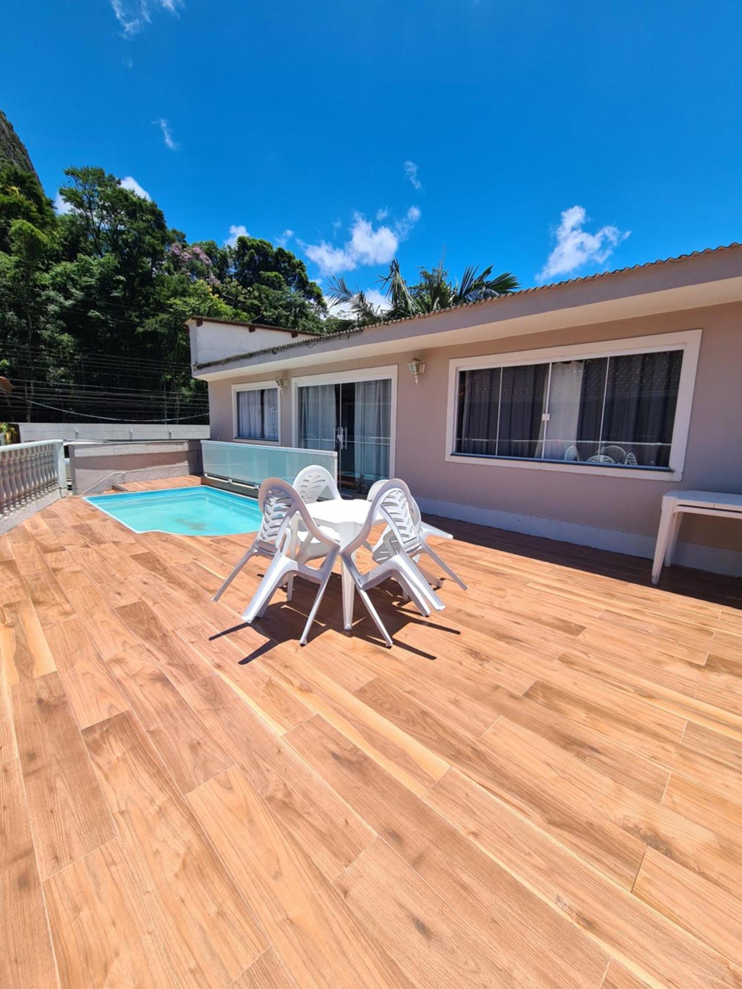Hospedagem Doce Lar - Casa Manaca เตเรซอโปลิส ภายนอก รูปภาพ